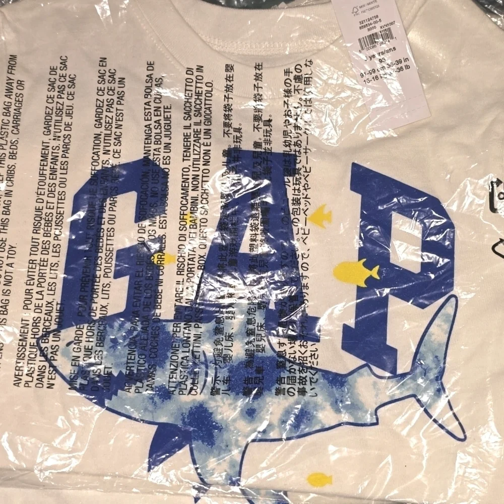NWT! GAP, Graphic Patterned Crew Neck T-Shirt, Shark, White/Blue, Size 3 Years